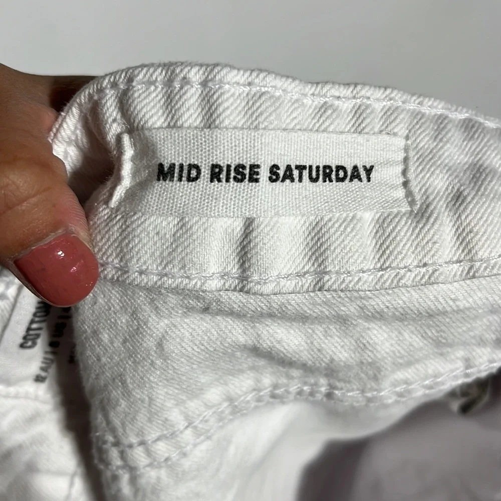 Cotton On Mid Rise Saturday White Cuffed Denim Shorts Size 8